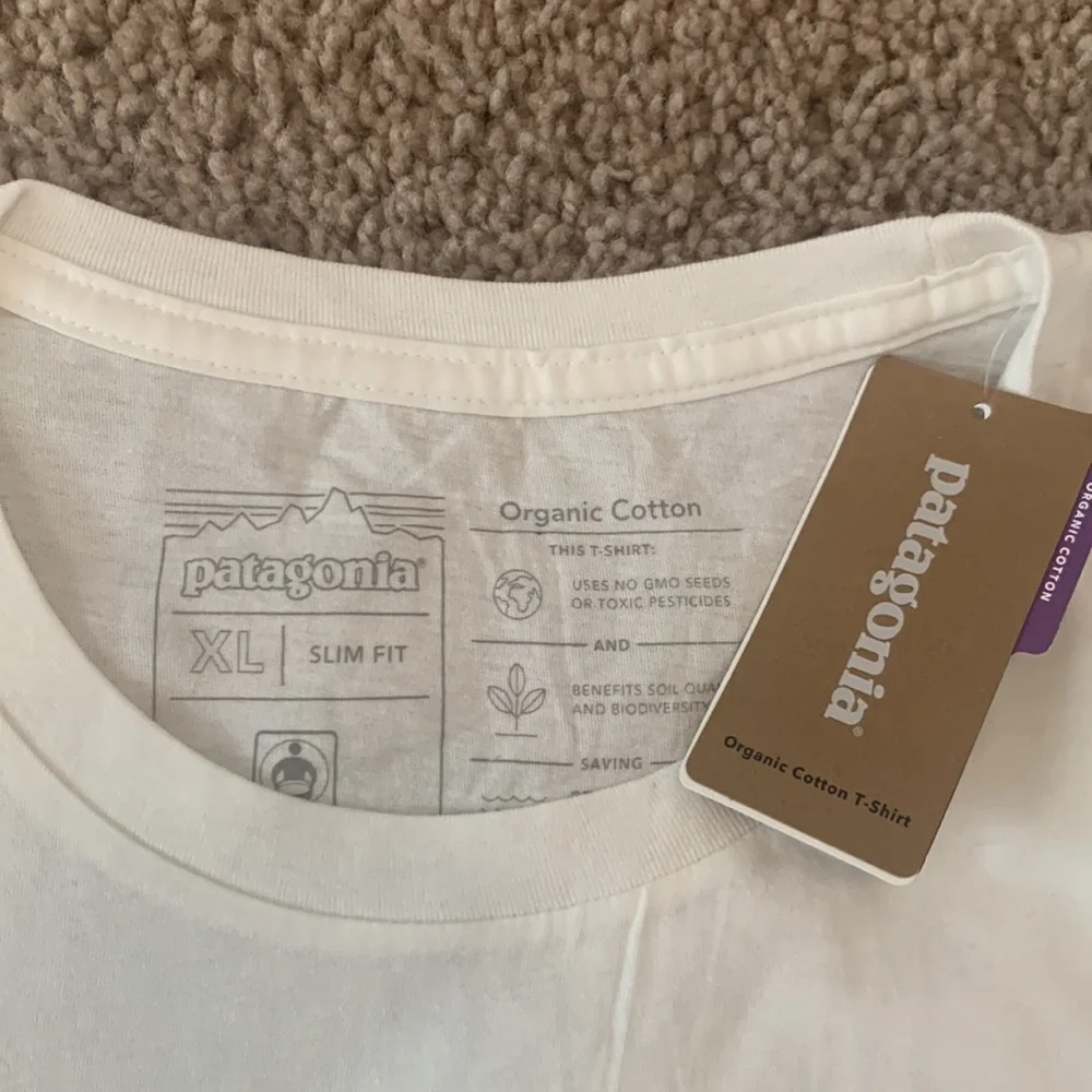 NWT Patagonia Organic cotton T-Shirt - Picture 2 of 5